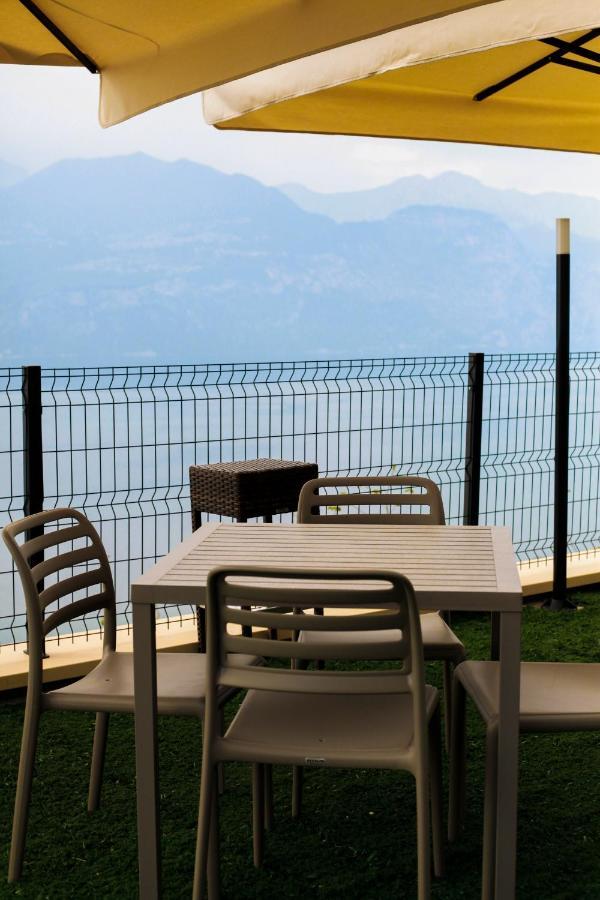 Отель Le Terrazze Sul Garda Relais Biaza Экстерьер фото